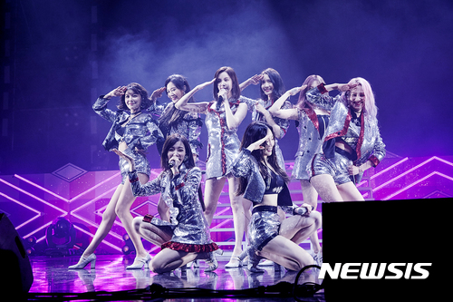 【서울=뉴시스】 소녀시대, 데뷔 10주년 팬미팅. 2017.08.06. (사진 = SM 제공) photo@newsis.com 