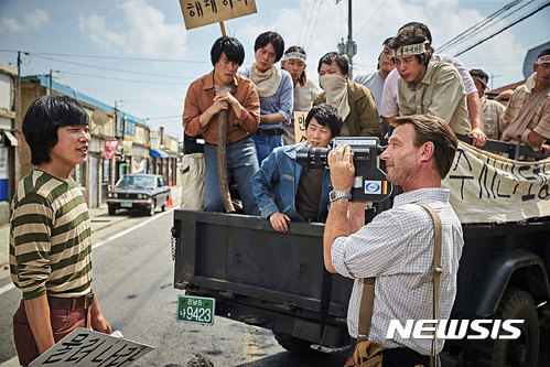 '택시운전사' 개봉 닷새만에 430만명 돌파