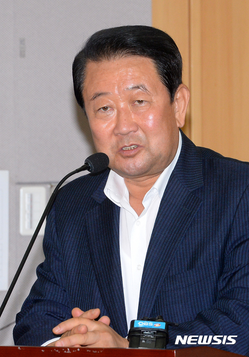 박주선 "文대북정책, 매우 즉흥적·중구난방··· 내용 밝혀야"