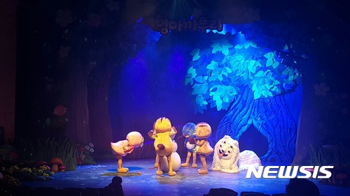 【안동=뉴시스】류상현 기자 =&nbsp; 뮤지컬 '엄마까투리' 공연 장면. 2017.08.09 (사진=경북도 제공)&nbsp; photo@newsis.com 