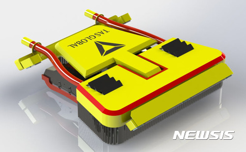  【부산=뉴시스】하경민기자 = 부산혁신센터는 보육기업인 ‘타스글로벌’이 수중에서 선박 밑바닥의 부착물을 청소하는 로봇(버전3)을 개발해 영도에 새공장을 짓고 본격적인 영업에 돌입한다고 13일 밝혔다. 2017.08.13. (사진 = 부산혁신센터 제공)&nbsp;&nbsp; photo@newsis.com 