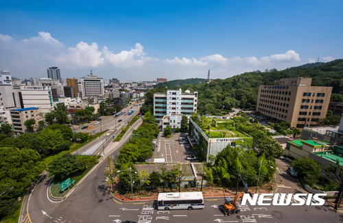 【서울=뉴시스】철거 전의 남산 예장자락의 '중앙정보부 6국' 터.&nbsp; (사진 = 서울시 제공) photo@newsis.com