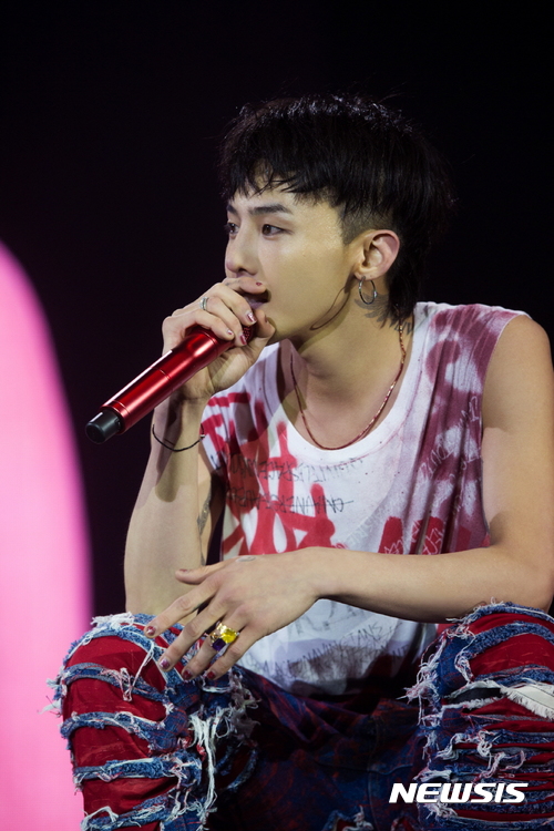 【서울=뉴시스】 지드래곤, 그룹 '빅뱅' 리더. 2017.08.18. (사진 = YG엔터테인먼트 제공) photo@newsis.com 