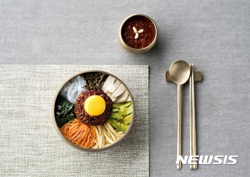 【서울=뉴시스】그랜드 앰배서더 서울 풀만 '안뜨레'의 '금수장 비빔밥'. 