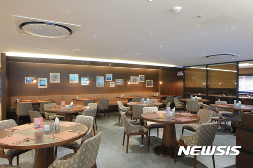 【서울=뉴시스】용평리조트 '더 샬레' 홀 모습. (사진=용평리조트 제공) 