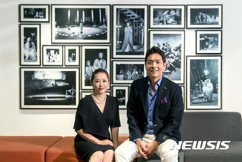 【서울=뉴시스】 가족오페라 '마술피리'의 파미나 역의 소프라노 양귀비, 타미노 역의 테너 김세일. 2017.08.23. (사진 = 예술의전당 제공) photo@newsis.com 