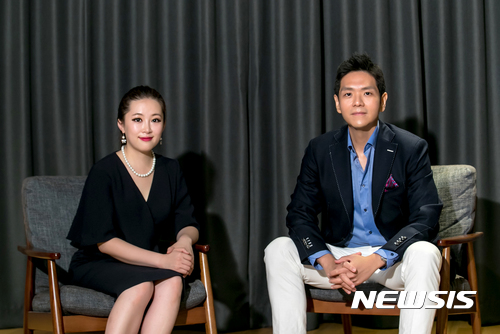 【서울=뉴시스】 가족오페라 '마술피리'의 파미나 역의 소프라노 양귀비, 타미노 역의 테너 김세일. 2017.08.23. (사진 = 예술의전당 제공) photo@newsis.com 