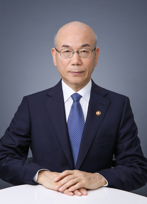 이효성 방통위원장 "인터넷 유해콘텐츠 단호히 대처"