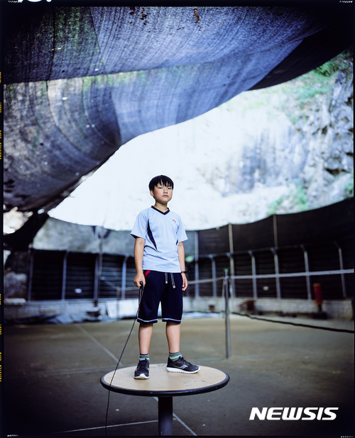 【서울=뉴시스】김문, 철산4동인 321259, 8×10inches, unique positive film, 2017