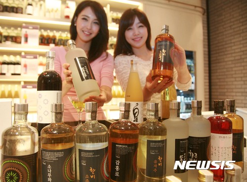 한국 전통주의 진격···백화점 매출, 수입맥주 제쳤다