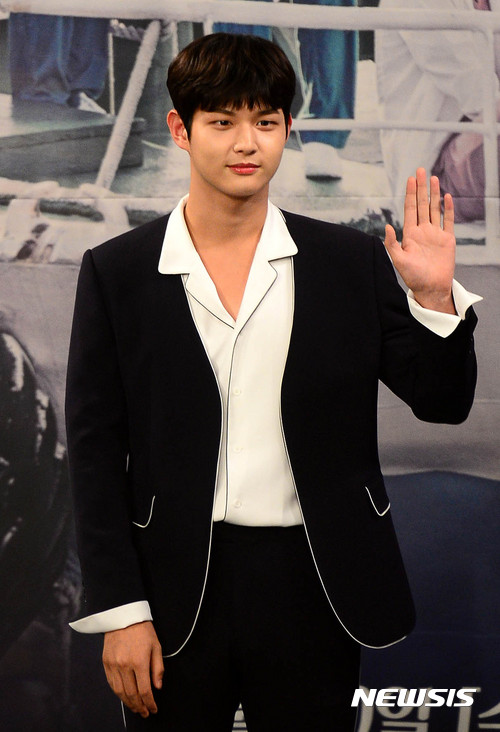 성추행·협박 연기자 이서원, 오늘 검찰 소환