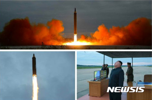 【서울=뉴시스】북한 김정은 국무위원회 위원장이 조선인민군 전략군의 중장거리 전략탄도미사일발사훈련을 현지 지도했다며 노동신문이 30일자에 보도했다. 이날 훈련은 리병칠, 김정식, 조용원, 유진을 비롯한 중앙위원회 책임자들과 장창하ㅡ 전일호 등 국방과학연구부문 담당자들이 함께 참관했다. 2017.08.30. (출처=노동신문) photo@newsis.com