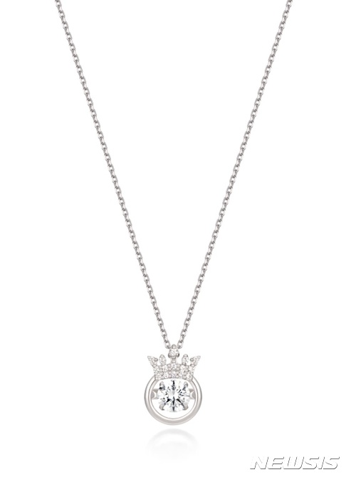 제이에스티나 '내 심장이 뛰는 순간' 캠페인