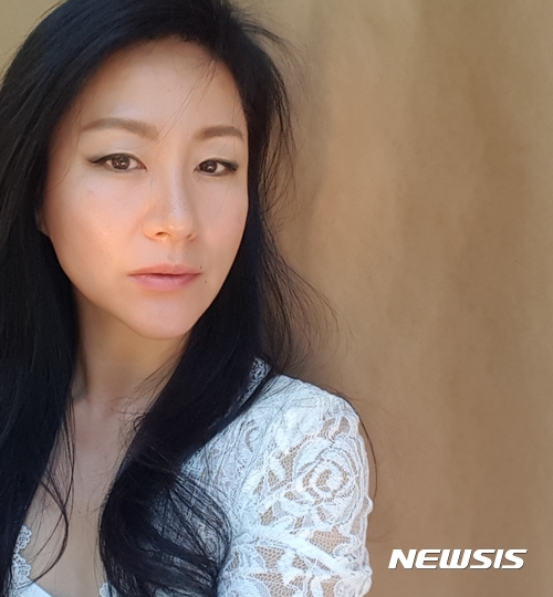 【서울=뉴시스】 이지연, 가수. 2017.09.04. (사진 = 아트인터내셔널 제공) photo@newsis.com