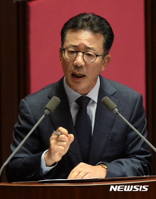 【서울=뉴시스】홍효식 기자 = 홍철호 자유한국당 의원. 2017.09.13. yesphoto@newsis.com