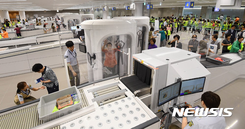 '명절 반납' 인천공항 숨은 일꾼들···"가족엔 미안함뿐" 