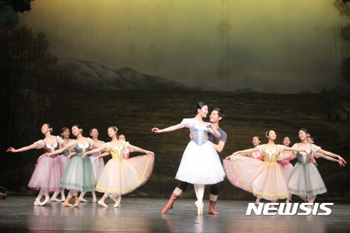 【서울=뉴시스】 김세연 & 최영규, '지젤' 리허설 중. 2017.09.15. (사진 = 마포아트센터 제공) photo@newsis.com 