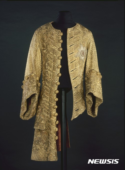 【서울=뉴시스】 강건왕 아우구스투스의 군복, 1700년께, 드레스덴박물관연합 무기박물관 소장 ⓒStaatliche Kunstsammlungen Dresden