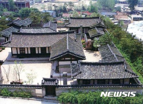 "ㄱ자 집은 언제 생겼을까"···'전근대 서울의 주택' 발간