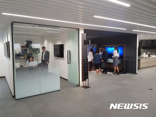 [르포]오픈 한달만에 '잇 플레이스' 된 LG '시그니처 키친 스위트 쇼룸' 