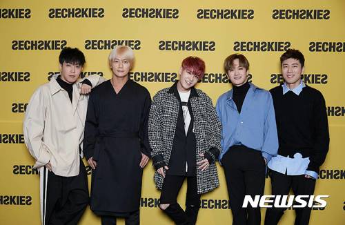 젝스키스 다섯 멤버들 