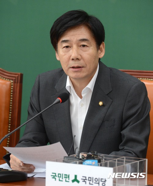 【서울=뉴시스】홍효식 기자 = 국민의당 이용호 정책위의장. 2017.09.25. yesphoto@newsis.com
