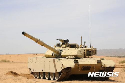 중국군 주력 탱크 VT4