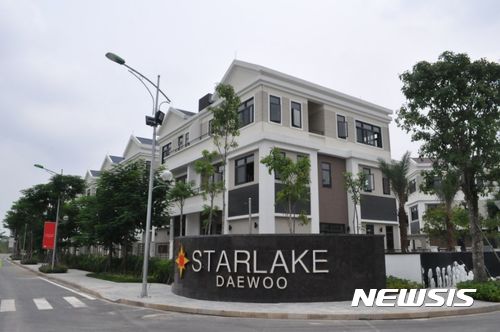 【하노이(베트남)=뉴시스】 = 지난 달 30일 대우건설이 분양하고 있는 베트남 하노이 스타레이크 시티 고급 빌라 현장을 직접 찾았다. 2017.10.09 photo@newsis.com