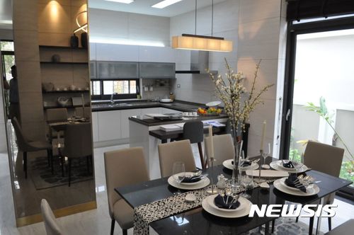 【하노이(베트남)=뉴시스】 = 지난 달 30일 대우건설이 분양하고 있는 베트남 하노이 스타레이크 시티 고급 빌라 현장을 직접 찾았다. 2017.10.09 photo@newsis.com