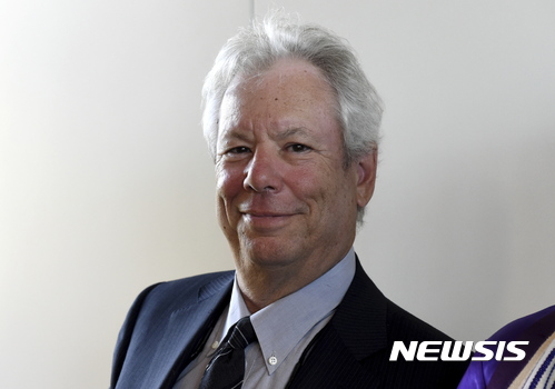 【키엘=DPA·AP/뉴시스】 미국의 행동경제학자인 리처드 세일러 시카고대 교수가 9일(현지시간) 올해 노벨 경제학상 수상자로 선정됐다. 사진은 2014년 6월 22일 독일 키엘에서 열린 세계경제학상 수상식에 참석한 세일러 교수. 2017.10.09