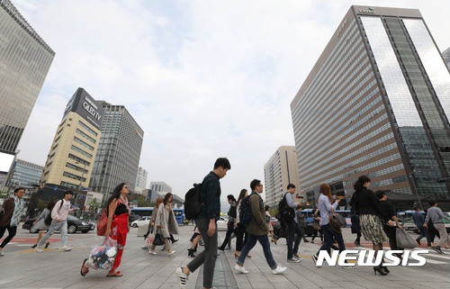 [주 52시간, 삶의 틀이 바뀐다]근로시간 단축 비용부담 커…재계 "탄력근로제 확대해야"