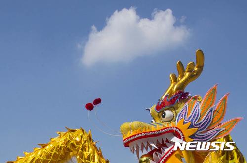 [원추 오늘의운세]용띠, 아예 말을 말자