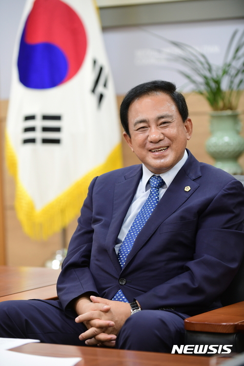 [인터뷰]양준욱 서울시의회의장 "내년 지방선거 강동주민 위해 헌신할 것"