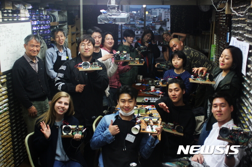 서울 청년들, 손끝창의학교서 세운상가 장인 기술 배운다