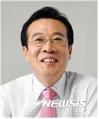 【진주=뉴시스】정경규 기자 = 경남 진주교육대학교 최문성 총장.2017.10.16.(사진=진주교대 제공) photo@newsis.com