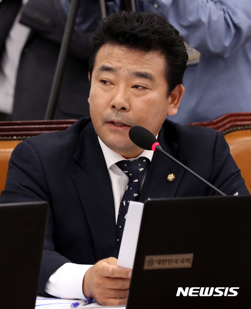 【서울=뉴시스】박영태 기자 = 박정 더불어민주당 의원. 2017.10.19.since1999@newsis.com