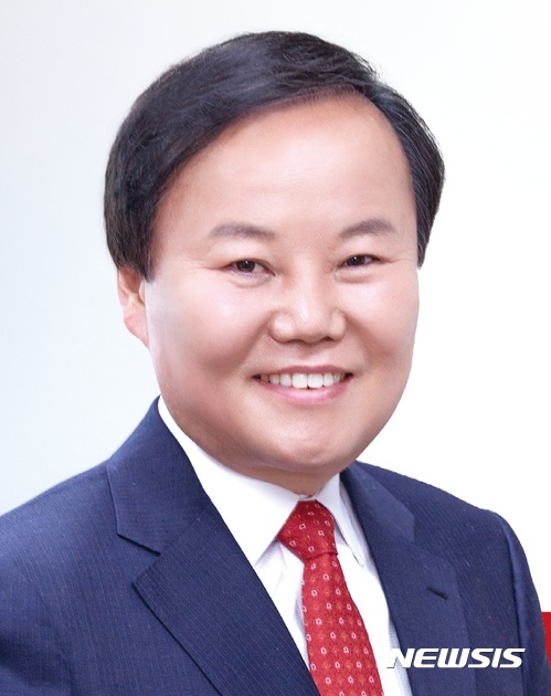 【경북=뉴시스】박홍식 기자 =20일 국회 국토교통위원회 소속 자유한국당 김재원(상주·군위·의성·청송) 의원이 한국철도공사로부터 제출받은 자료에 따르면 2014년부터 올해 8월말까지 동력차 승무원 지도운용 규정을 위반한 기관사가 238명에 이르는 것으로 나타났다. 2017.10.20 (사진=김재원 의원실 제공) photo@newsis.com