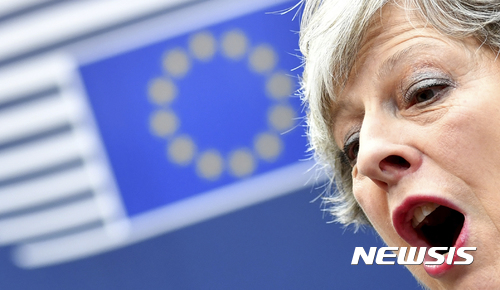  유럽정상들,&nbsp; EU정상회의서 英총리에 브렉시트 구체안 거듭 요구 