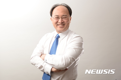 [황만기 박사의 세살면역 여든까지] 초등학생들도 시달리는 원형탈모