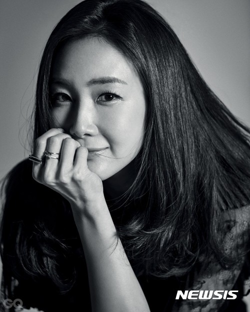 최지우 29일 결혼, 마흔넷 톱스타의 신랑은 '일반인'