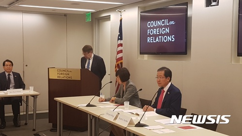 [종합]홍준표 "전술핵 재배치 안되면 독자 핵무장 의지도 있어" 