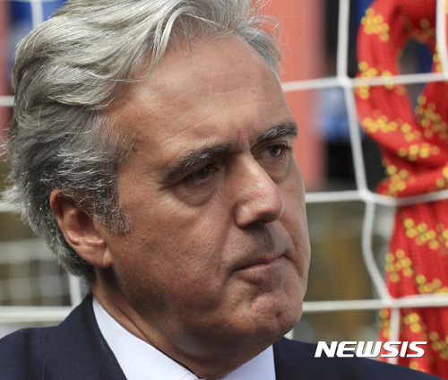 【런던=AP/뉴시스】지난 2010년 여비서에게 섹스토이를 사도록 시켜 조사를 받게 된 영국 국제무역담당장관 마크 가니어의 지난 8월18일 자료사진. 2017.10.30