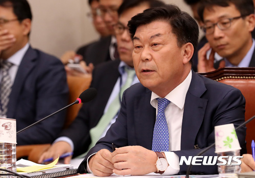 박성택 중기중앙회장 "정무감각 지닌 홍종학 후보자, 여전히 찬성"