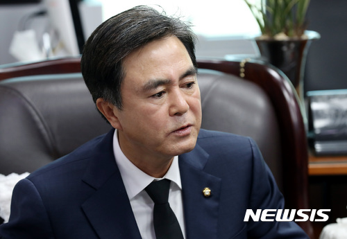 【서울=뉴시스】박영태 기자 = 김태흠 자유한국당 최고위원.2017.11.03.since1999@newsis.com
