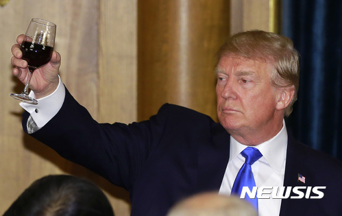 트럼프, 사우디 왕세자에&nbsp; "대단히 신뢰한다"