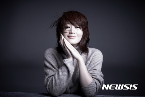 【서울=뉴시스】 배우 김혜수(제공=강영호 작가)