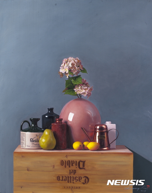 【서울=뉴시스】구자승, 꽃이 있는정물, Oil on canvas,&nbsp;&nbsp; 91.0x72.7cm, 2017