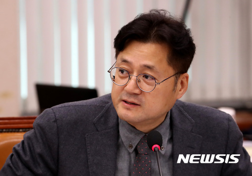 【서울=뉴시스】이영환 기자 = 홍익표 더불어민주당 의원. 2017.11.10. 20hwan@newsis.com