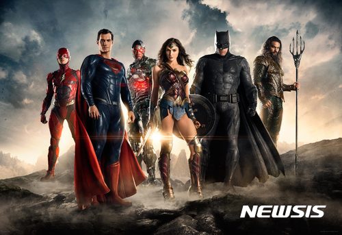 '저스티스 리그' 흥행 시동…개봉 첫 날 1위