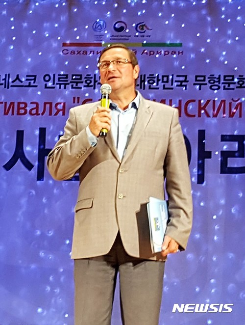 【서울=뉴시스】러시아 사할린주 홈스크시 수호메소브 안드레이 모데스토위츠 시장. (사진=한겨레아리랑연합회 제공) 
